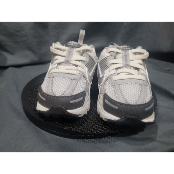 Nike Boys Vomero 5 (TD) Sneakers Mesh Pure Platinum Silver Size 7 NEW IN BOX! - Picture 4 of 11